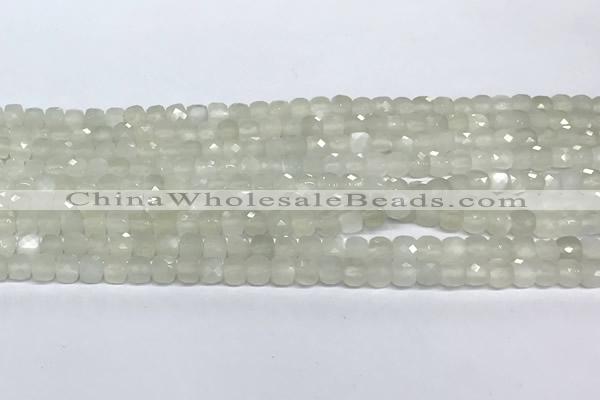 CCU1001 15 inches 4mm faceted cube moonstone beads