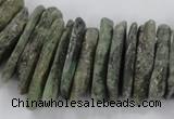 CTD1632 Top drilled 5*20mm - 8*40mm sticks green kyanite beads