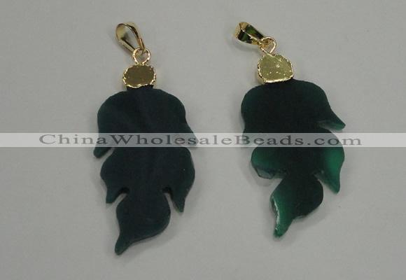 NGP1289 25*55mm leaf green agate pendants with brass setting